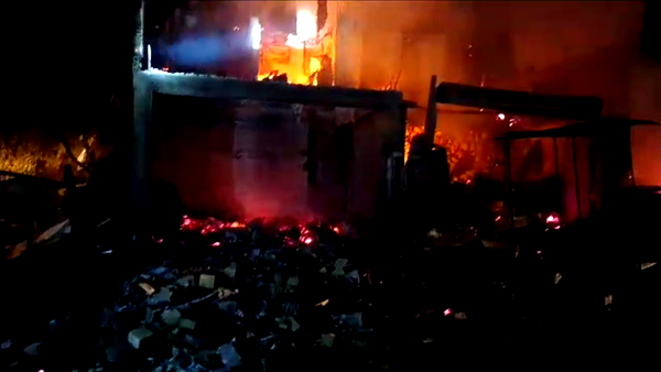 حریق کامل ۴۵ واحد مسکونی و تجاری در امامزاده ابراهیم شفت 2