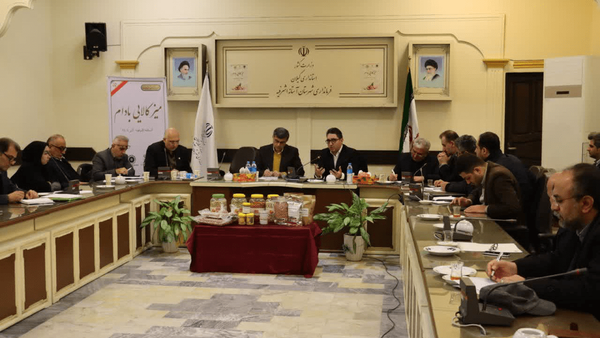 نقشه صادراتی بادام آستانه روی میز تجارت ایران 1